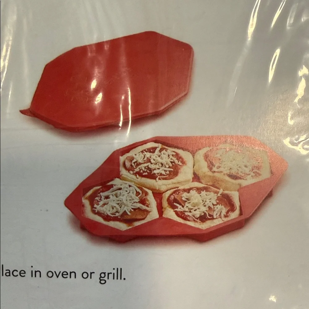 15”x10.5”x1” Pizza & Burger Silicone Freezer Tray Makes Four 5” Pizzas